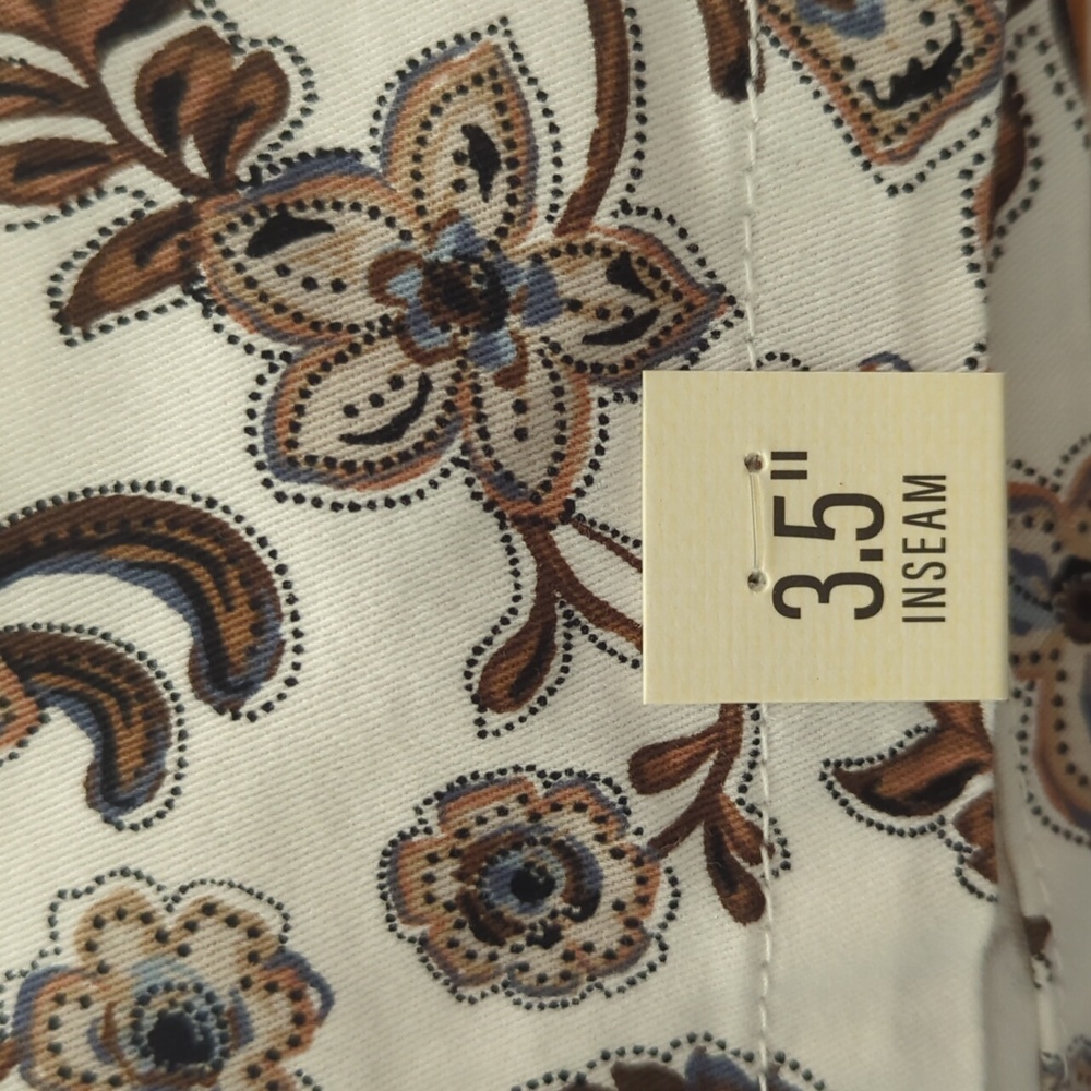 NWT a.n.a. Floral Mid-Rise Shortie Shorts 10 Brown Blue Beige Pockets - Picture 3 of 13